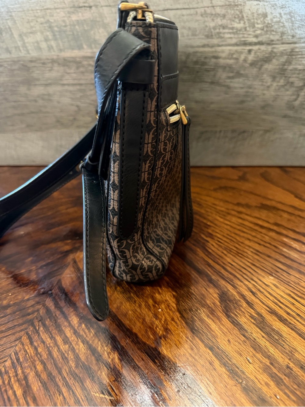 Fossil black & brown monogram logo adjustable strap key charm crossbody purse - Picture 8 of 11